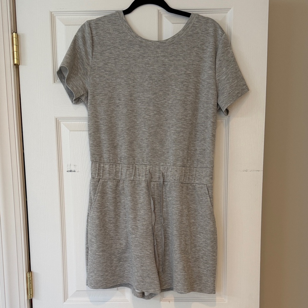 Stylish Heather Gray Short Sleeve Romper